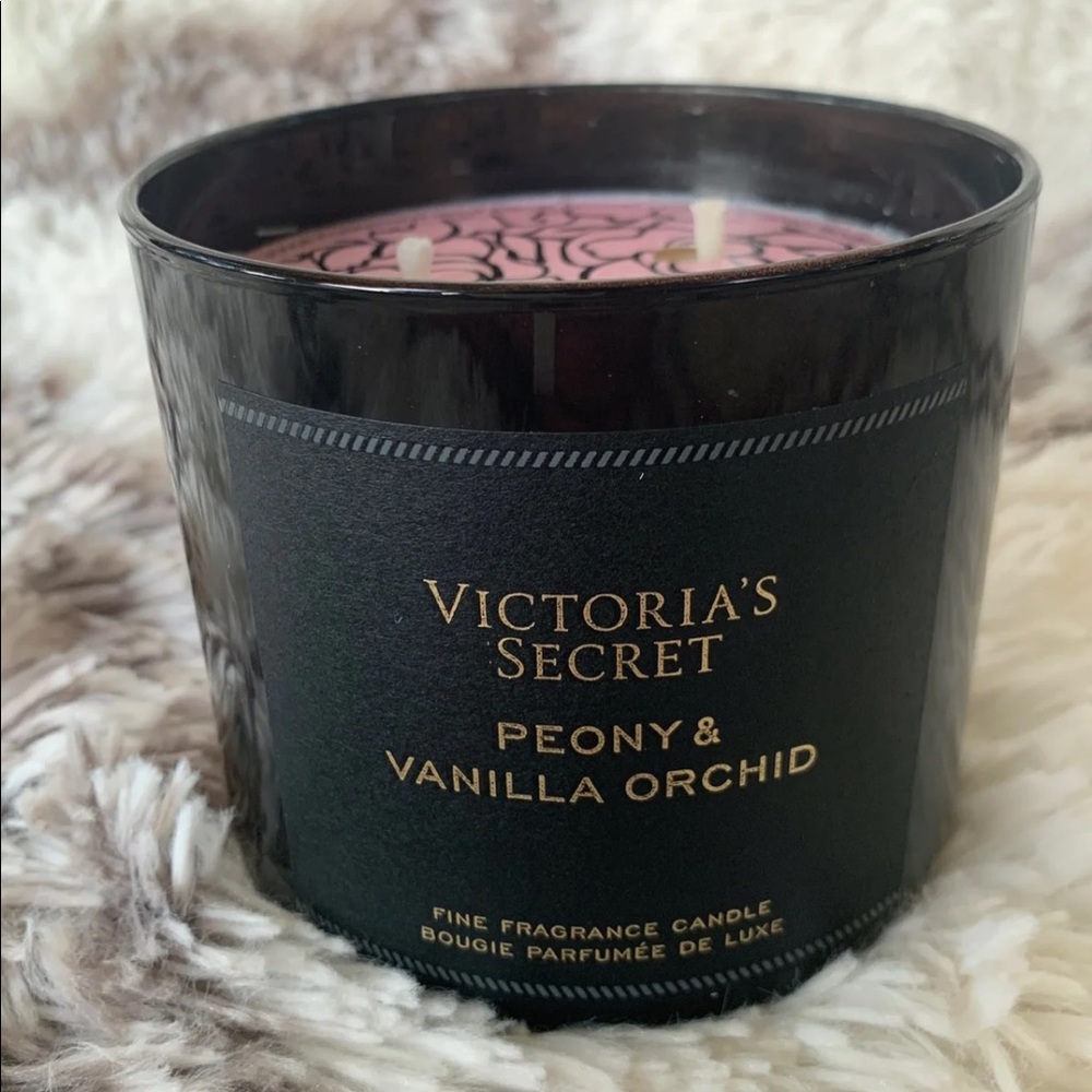 Victoria’s Secret Peony & Vanilla Orchid Candle
